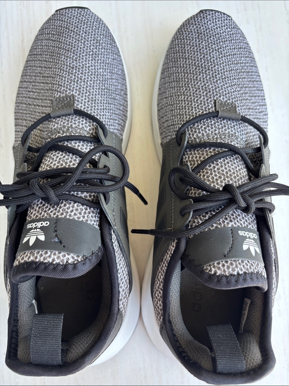 Men’s NWOT Adidas Grey and Black Running Shoes Size 10.5 lightweight